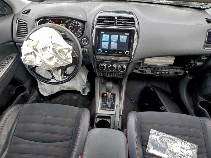 Фото 8 - MITSUBISHI OUTLANDER