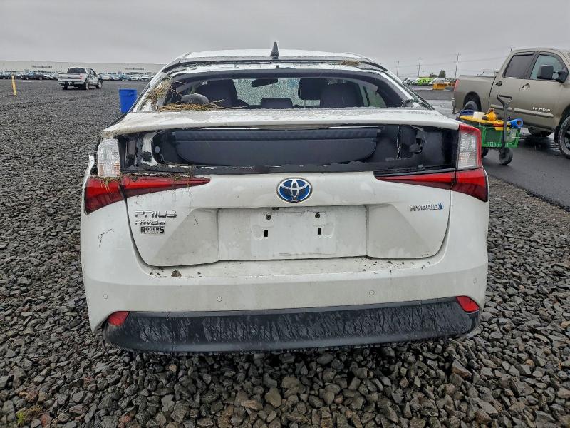 Фото 6 - TOYOTA PRIUS