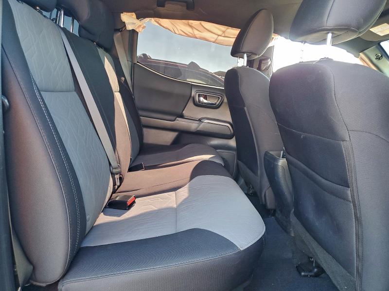 Фото 10 - TOYOTA TACOMA