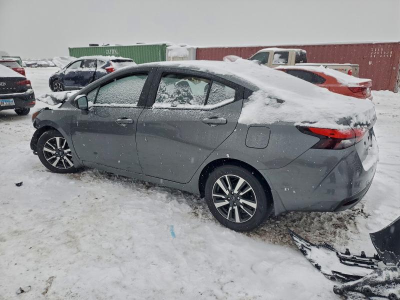 Фото 2 - NISSAN VERSA