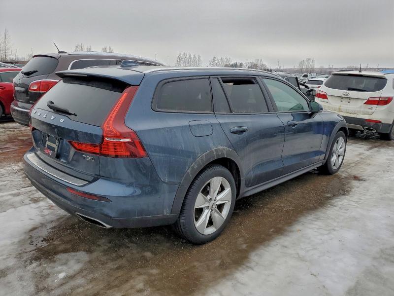 Фото 3 - VOLVO V60