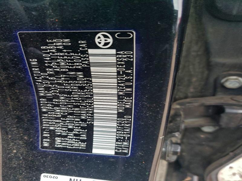 Фото 13 - TOYOTA COROLLA