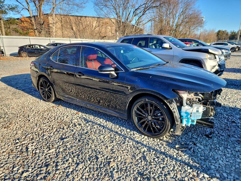 Фото 4 - TOYOTA CAMRY