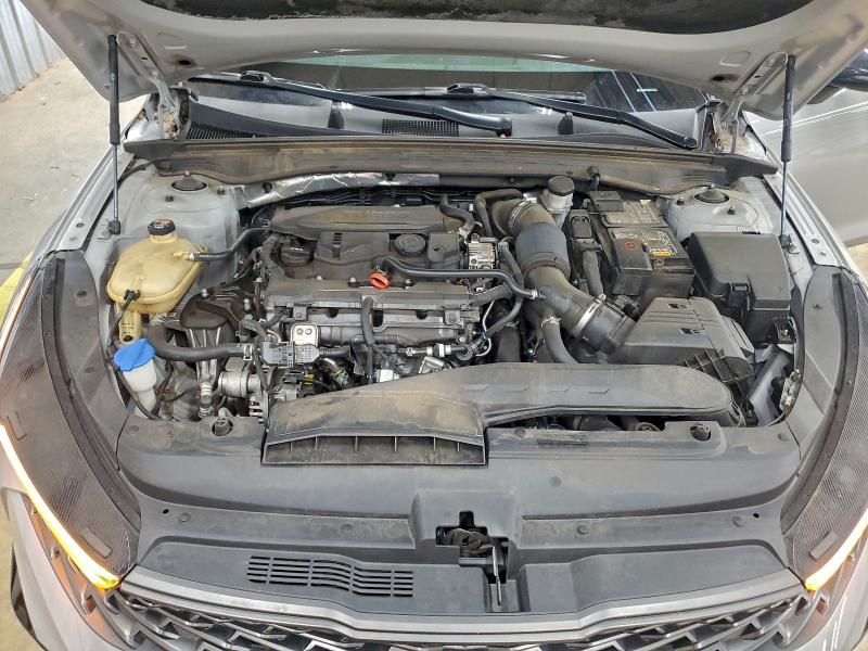 Фото 11 - KIA K5