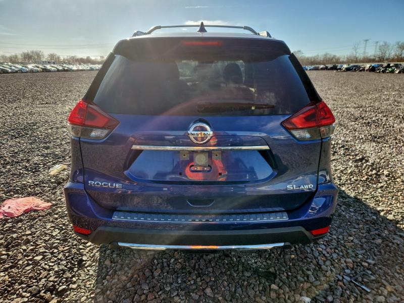 Фото 6 - NISSAN ROGUE