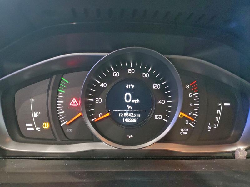 Фото 9 - VOLVO V60