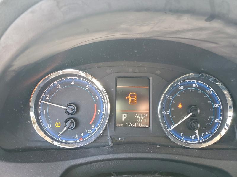 Фото 9 - TOYOTA COROLLA