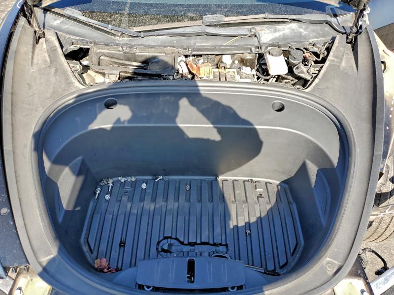 Фото 11 - TESLA MODEL 3