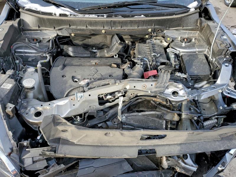 Фото 12 - MITSUBISHI OUTLANDER