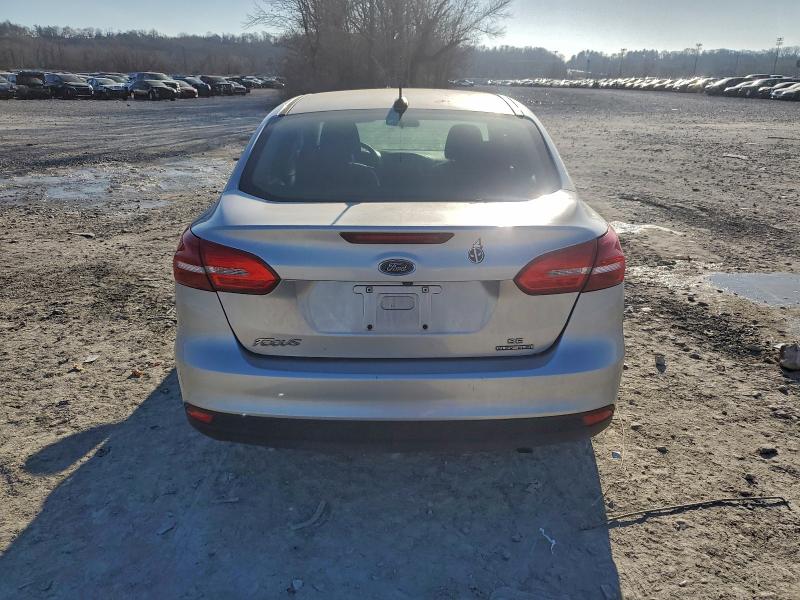 Фото 6 - FORD FOCUS