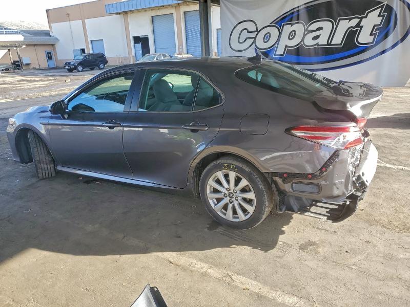 Фото 2 - TOYOTA CAMRY