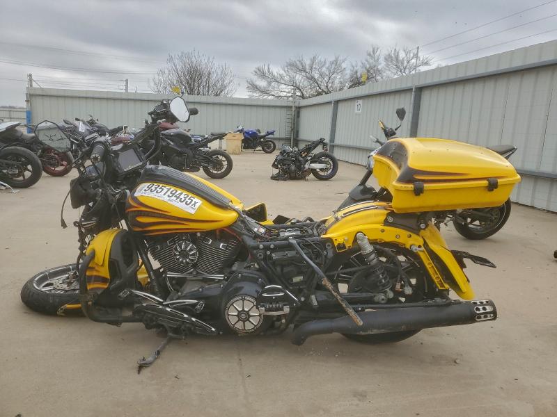 HARLEY-DAVIDSON FL 2015