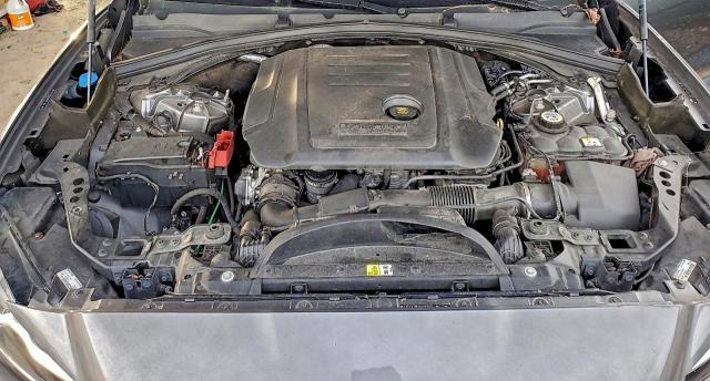 Фото 11 - JAGUAR F-PACE