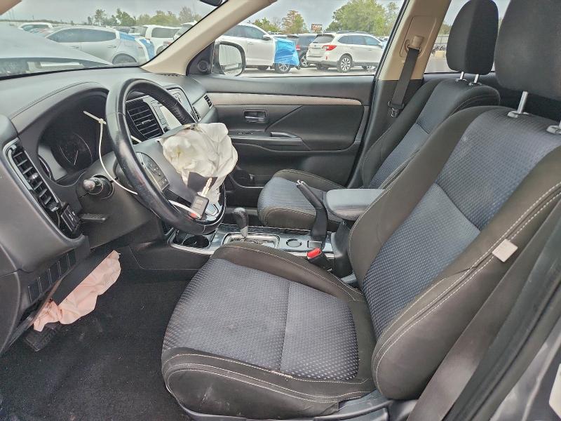 Фото 7 - MITSUBISHI OUTLANDER