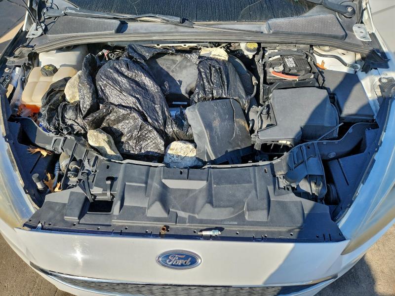 Фото 11 - FORD FOCUS