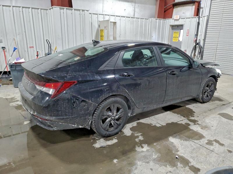 Фото 3 - HYUNDAI ELANTRA