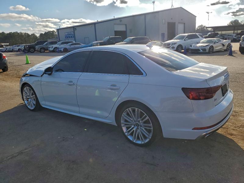 Фото 2 - AUDI A4