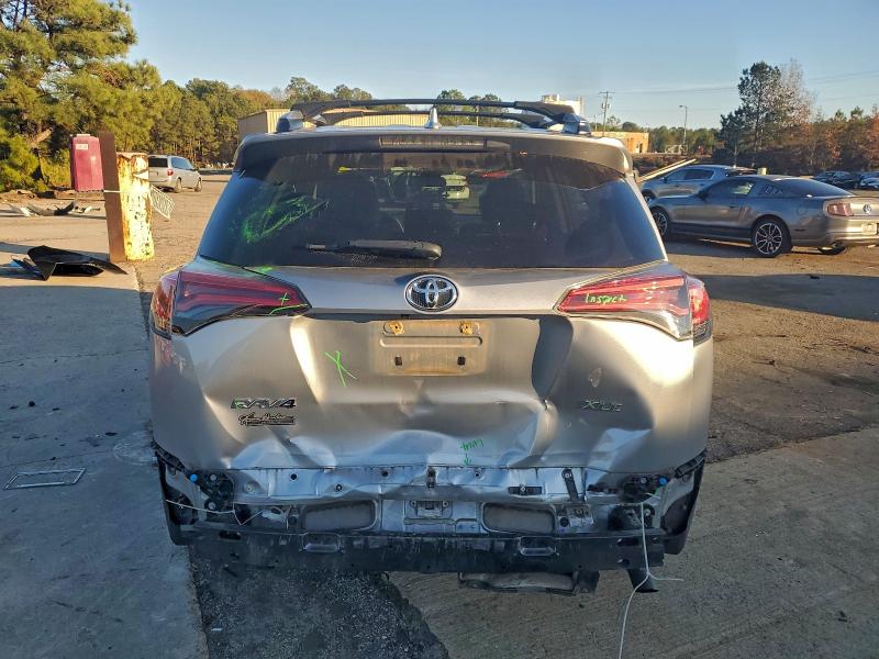 Фото 6 - TOYOTA RAV4