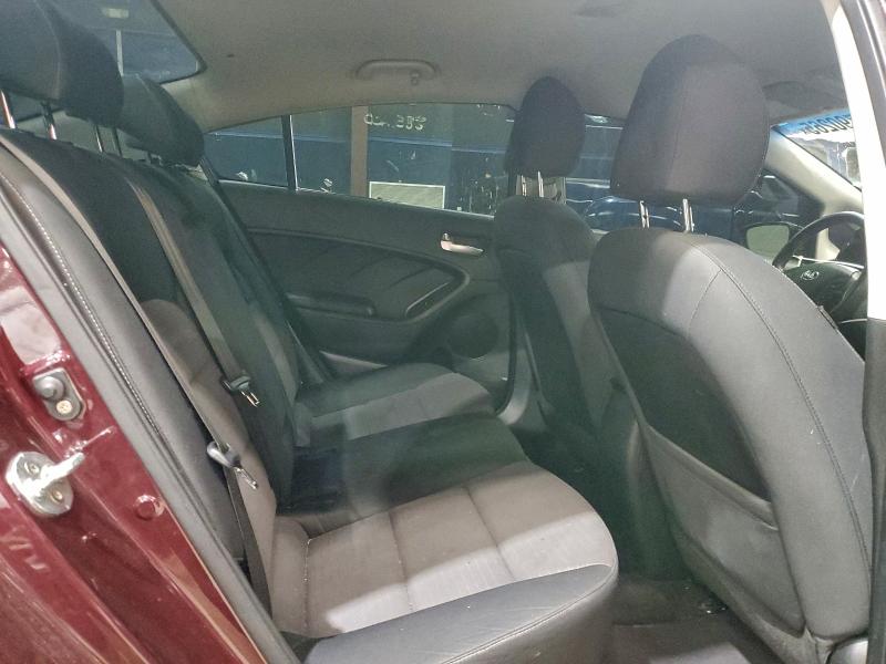 Фото 10 - KIA FORTE