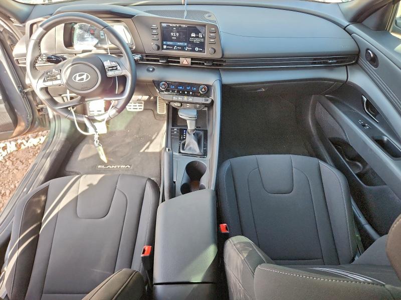 Фото 8 - HYUNDAI ELANTRA