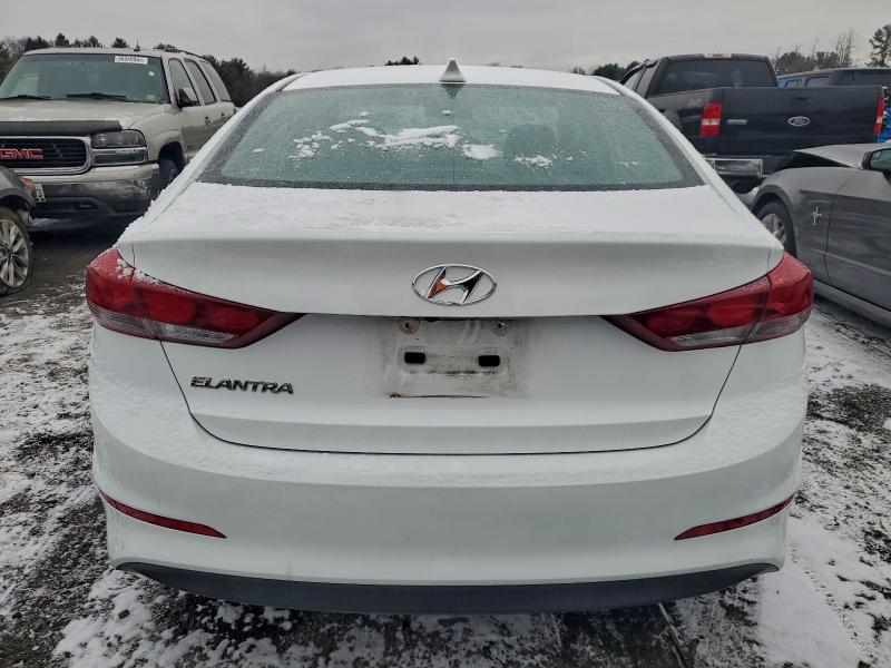 Фото 6 - HYUNDAI ELANTRA