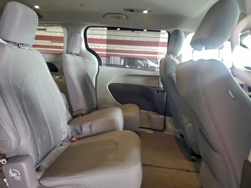 Фото 11 - CHRYSLER PACIFICA