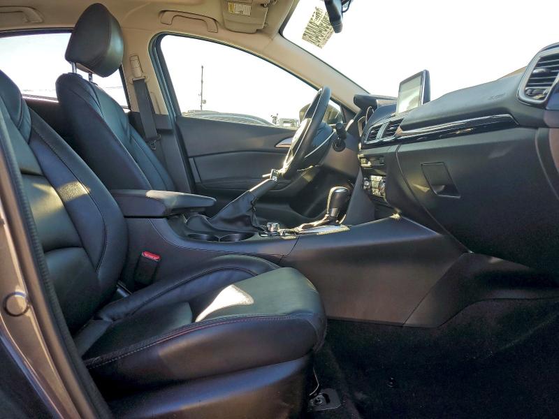 Фото 7 - MAZDA 3