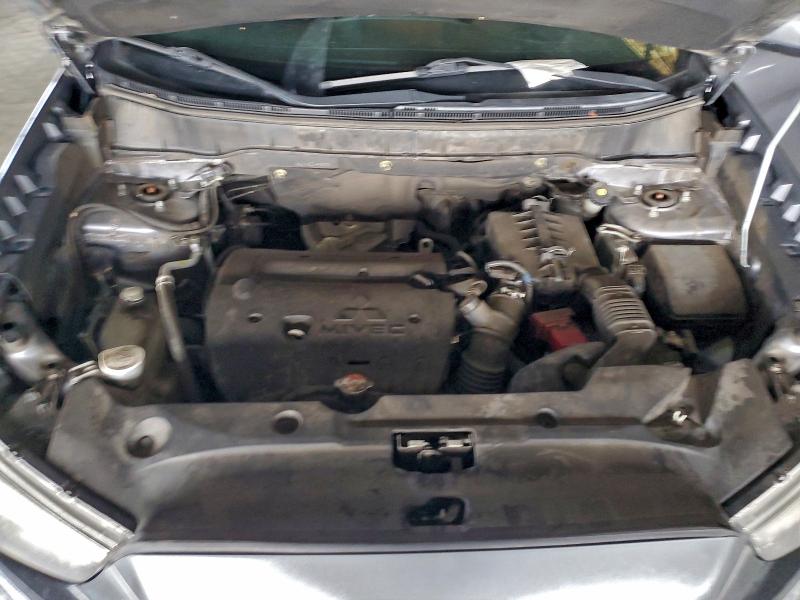 Фото 11 - MITSUBISHI OUTLANDER