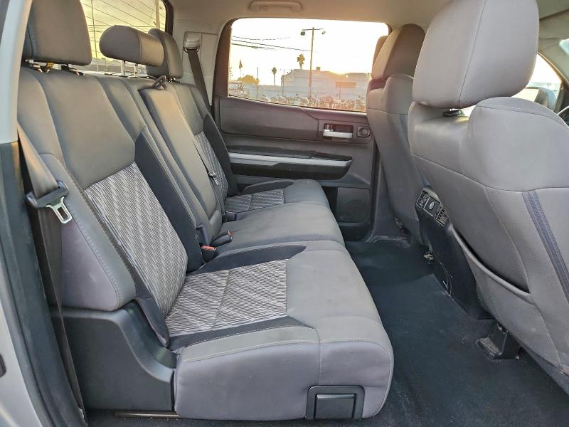 Фото 10 - TOYOTA TUNDRA