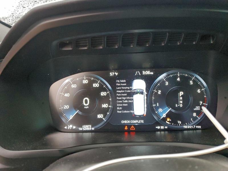 Фото 9 - VOLVO XC90