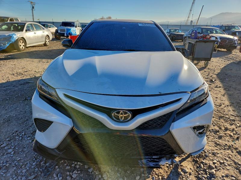 Фото 5 - TOYOTA CAMRY