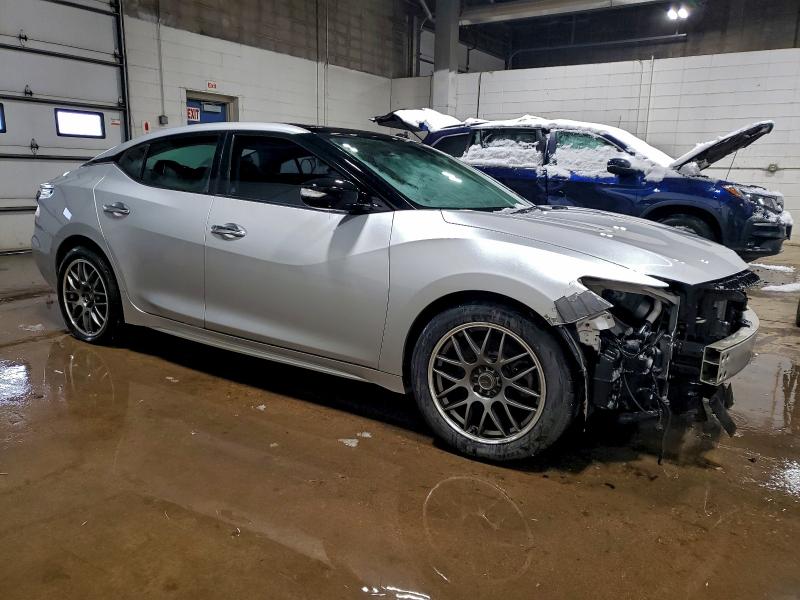 Фото 4 - NISSAN MAXIMA