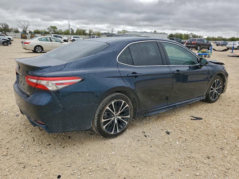 Фото 3 - TOYOTA CAMRY