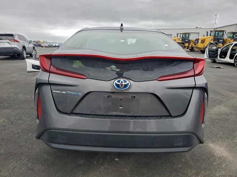 Фото 6 - TOYOTA PRIUS