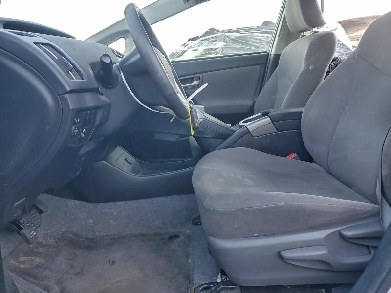 Фото 7 - TOYOTA PRIUS