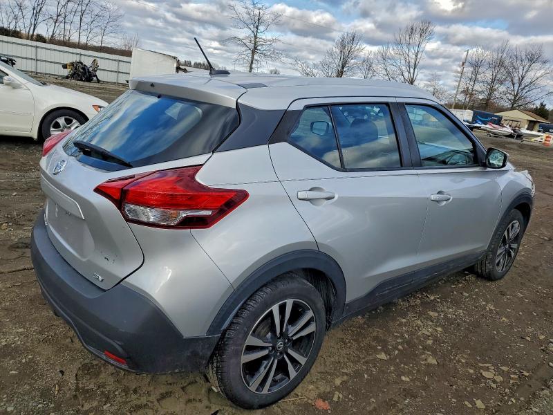 Фото 3 - NISSAN KICKS