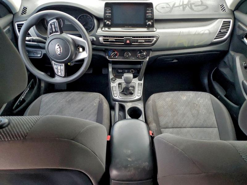 Фото 8 - KIA SELTOS