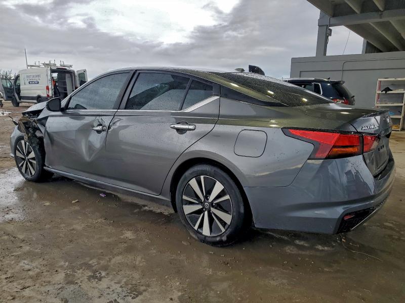 Фото 2 - NISSAN ALTIMA