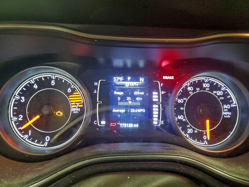 Фото 9 - JEEP GRAND CHER