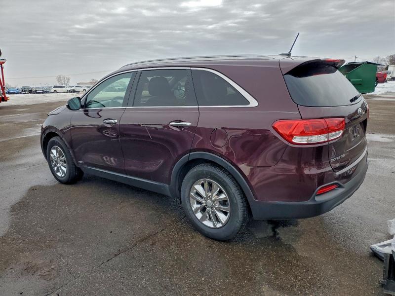 Фото 2 - KIA SORENTO