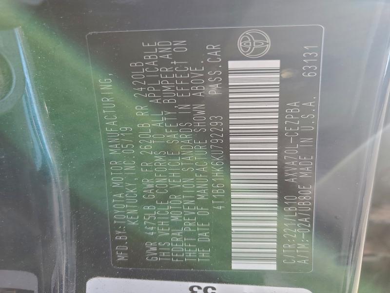 Фото 12 - TOYOTA CAMRY