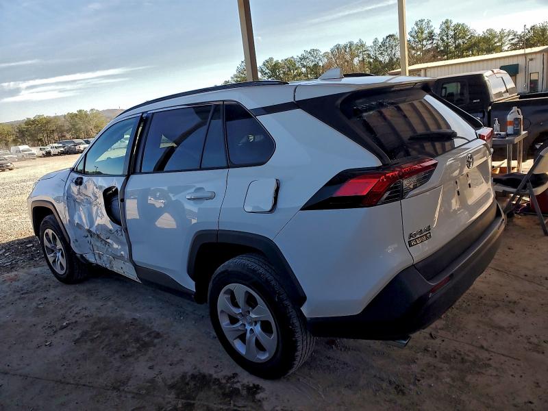 Фото 2 - TOYOTA RAV4