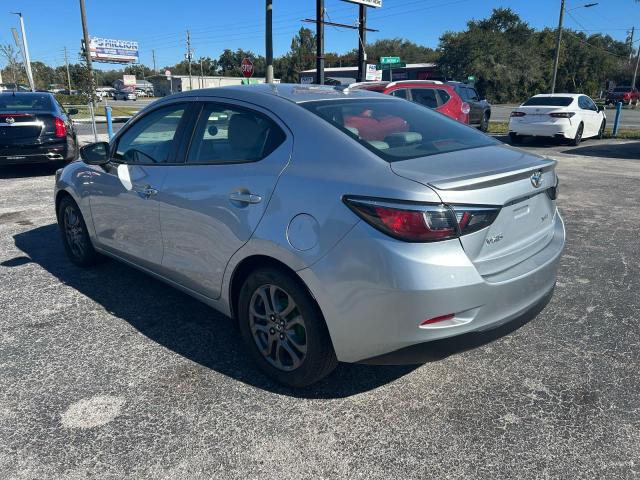 Фото 3 - TOYOTA YARIS