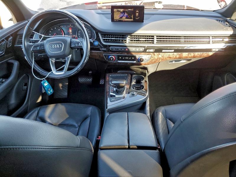 Фото 8 - AUDI Q7