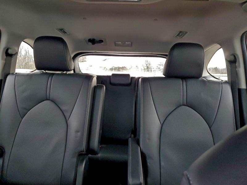 Фото 10 - TOYOTA HIGHLANDER