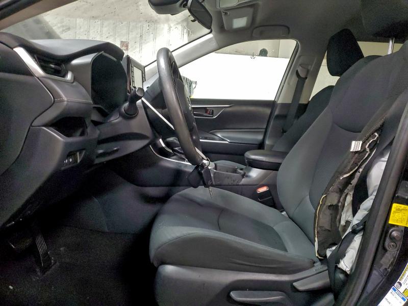 Фото 7 - TOYOTA RAV4