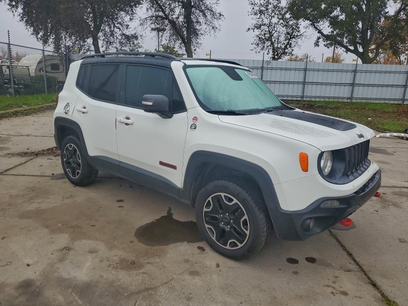 Фото 4 - JEEP RENEGADE