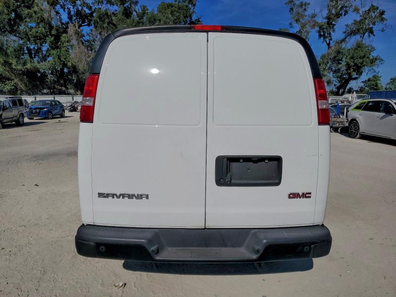 Фото 6 - GMC SAVANA