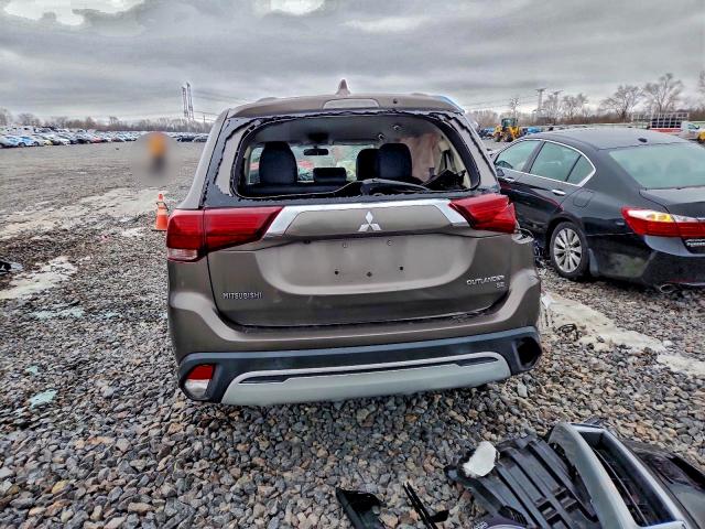 Фото 6 - MITSUBISHI OUTLANDER