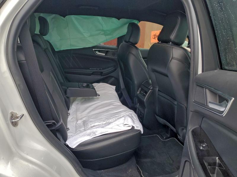 Фото 11 - FORD EDGE